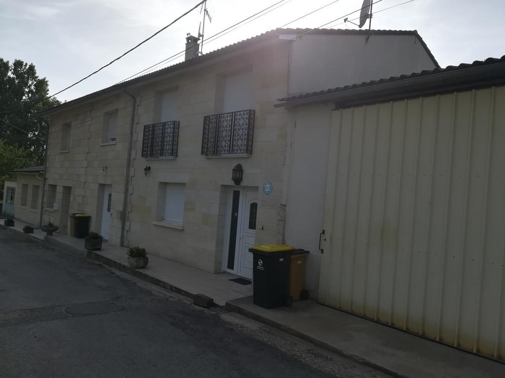 Gite Du Vignoble Sidky Lussac  Екстериор снимка